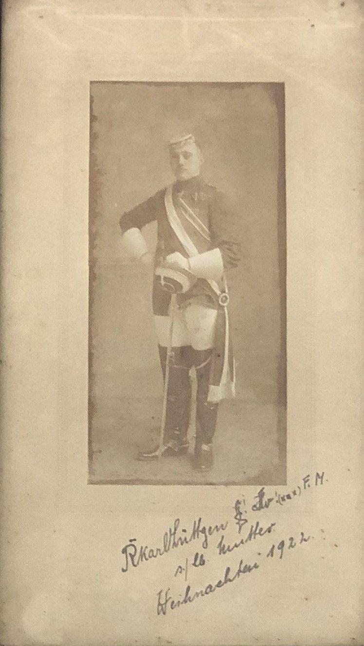 Robert Carl Lüttgen Robert Carl Lüttgen in der Uniform seiner Studentenverbindung